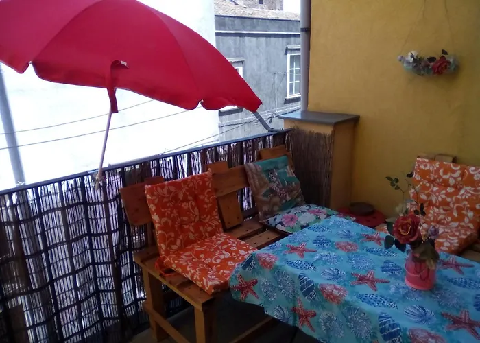 Click Center Apartment